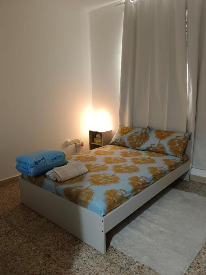 Affordable Transient - Not A Hotel - Sharing Kitchen And Washrooms Abu Dabi Exterior foto