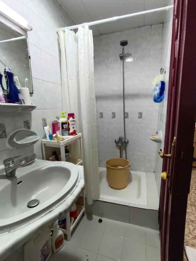 Affordable Transient - Not A Hotel - Sharing Kitchen And Washrooms Abu Dabi Exterior foto