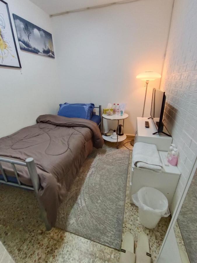 Affordable Transient - Not A Hotel - Sharing Kitchen And Washrooms Abu Dabi Exterior foto