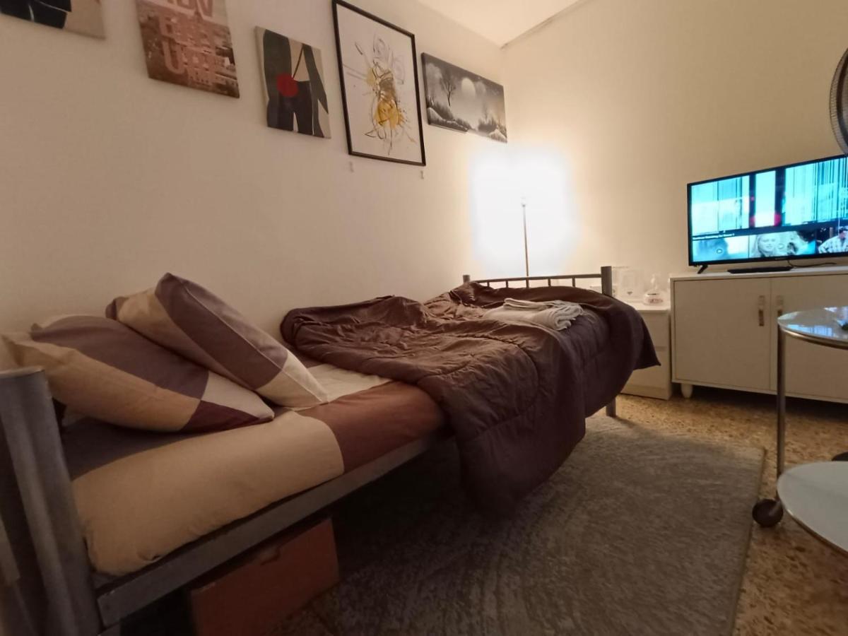 Affordable Transient - Not A Hotel - Sharing Kitchen And Washrooms Abu Dabi Exterior foto